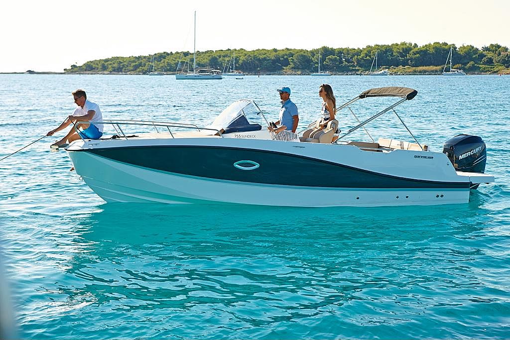 Quicksilver 755 Sundeck + Mercury F200 - 2024