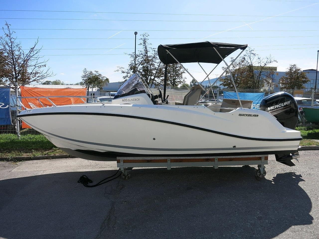 Quicksilver 605 Sundeck + Mercury F115 - 2024