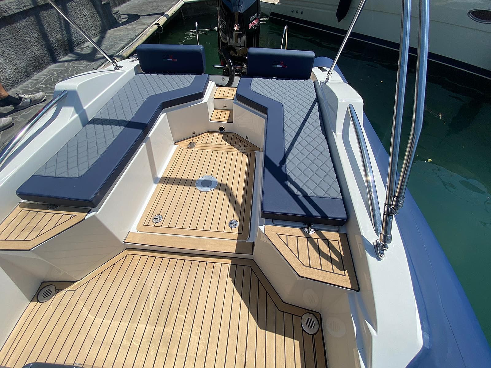 SPX RIB 24 Dinette - 2026