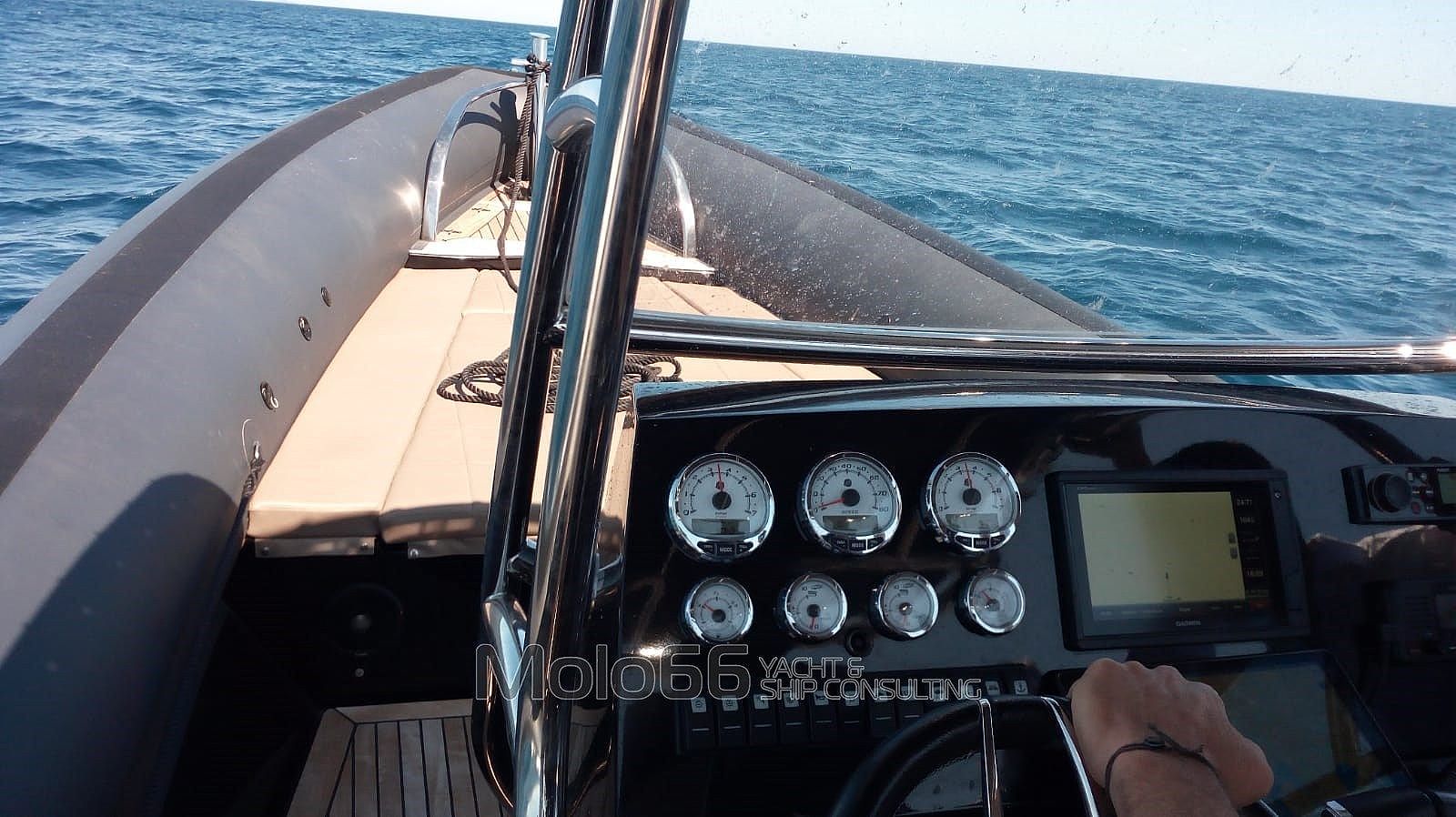 Sea Water PHANTOM 300 - 2018