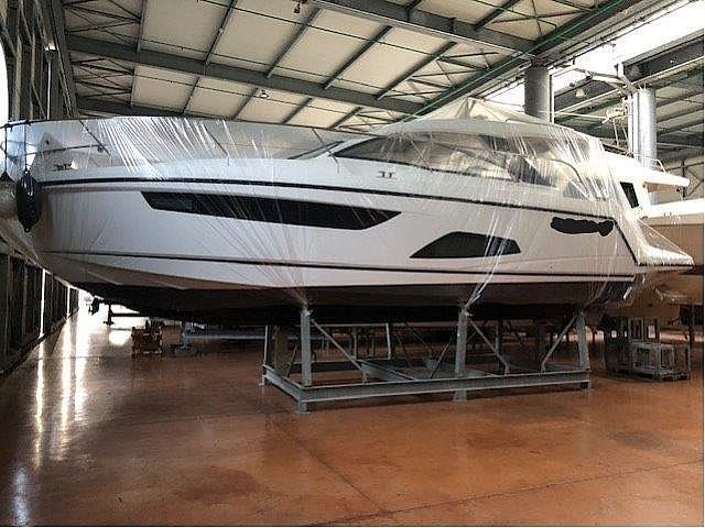 Sealine S330 - 2019