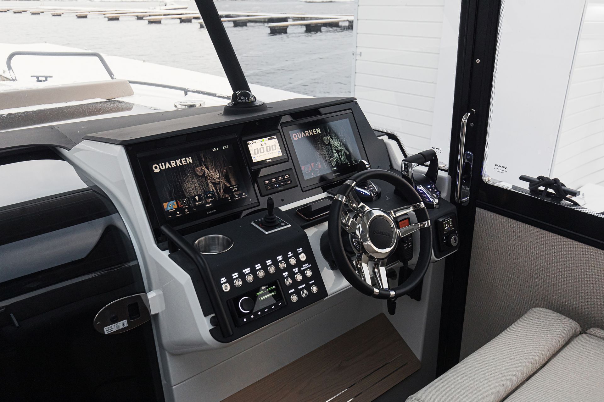 Quarken 35 Cabin - NOVO - 2024