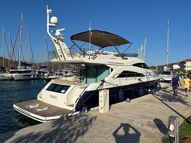 Fairline SQUADRON 65 - 2010
