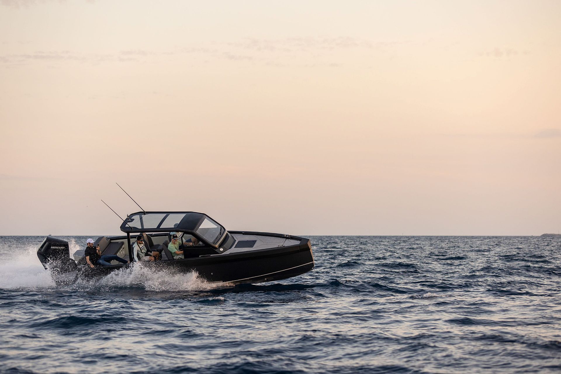 XO BOATS DFNDR A8 - 2024