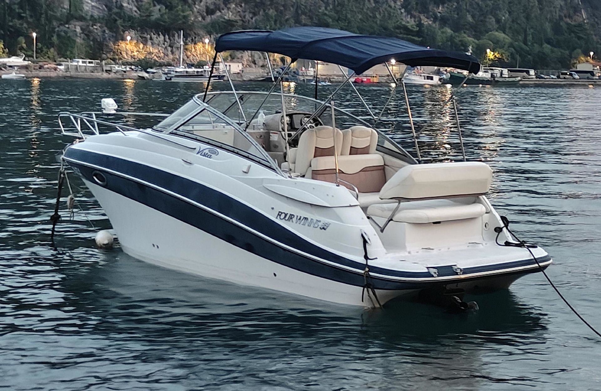Four Winns 258 VISTA S - 2006