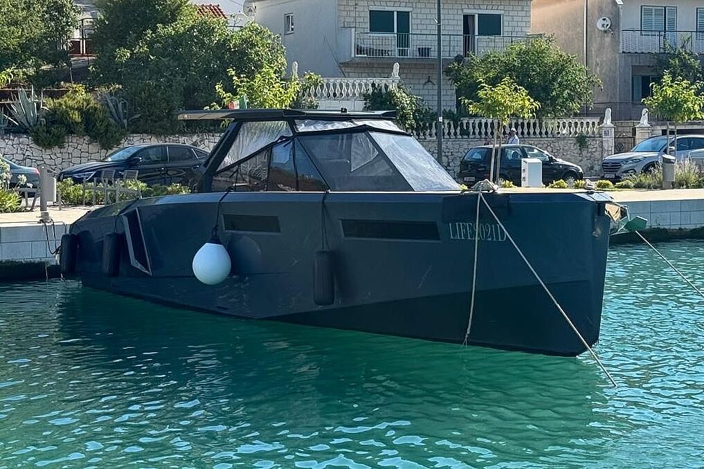 EVO YACHTS R4 - 2021