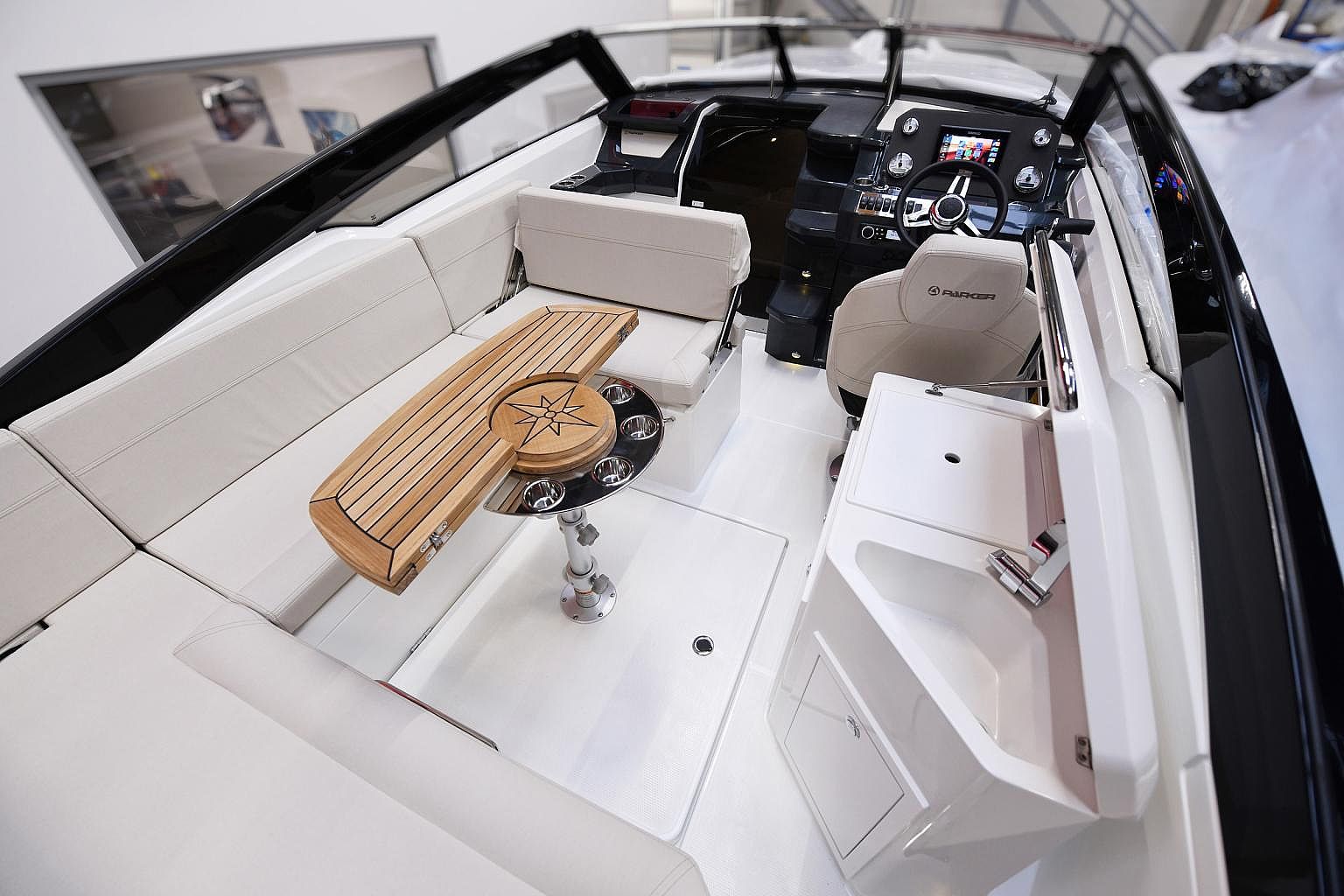 Parker 780 Escape - 2022