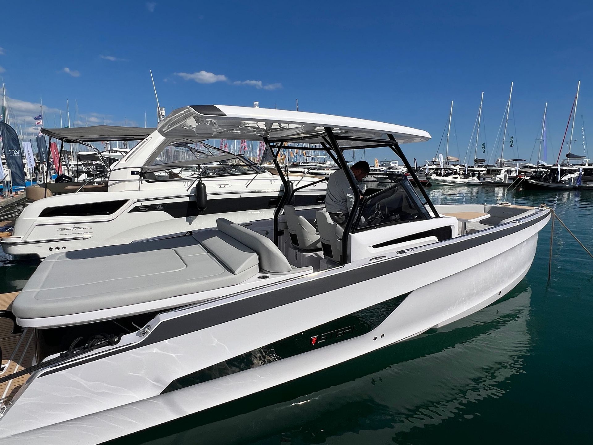 STERK 31 RC SUPER SPORT   2x YAMAHA FLF300XSB - 2026