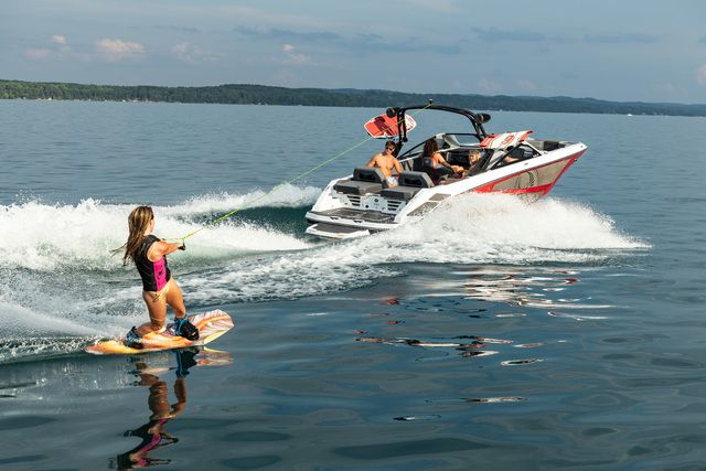 SCARAB 235 LX WAKE - 2025
