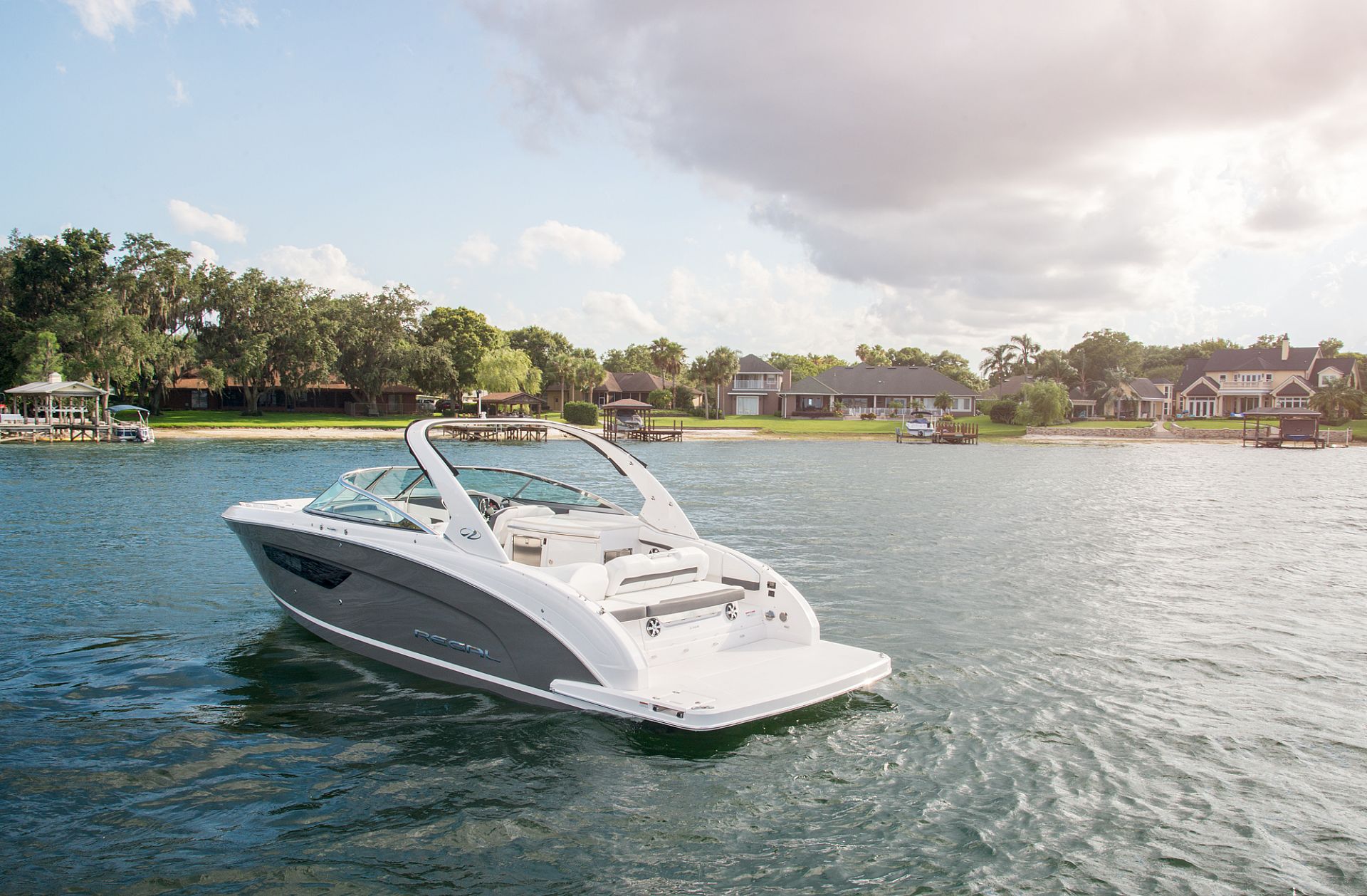 Regal 3300 Bowrider - 2025