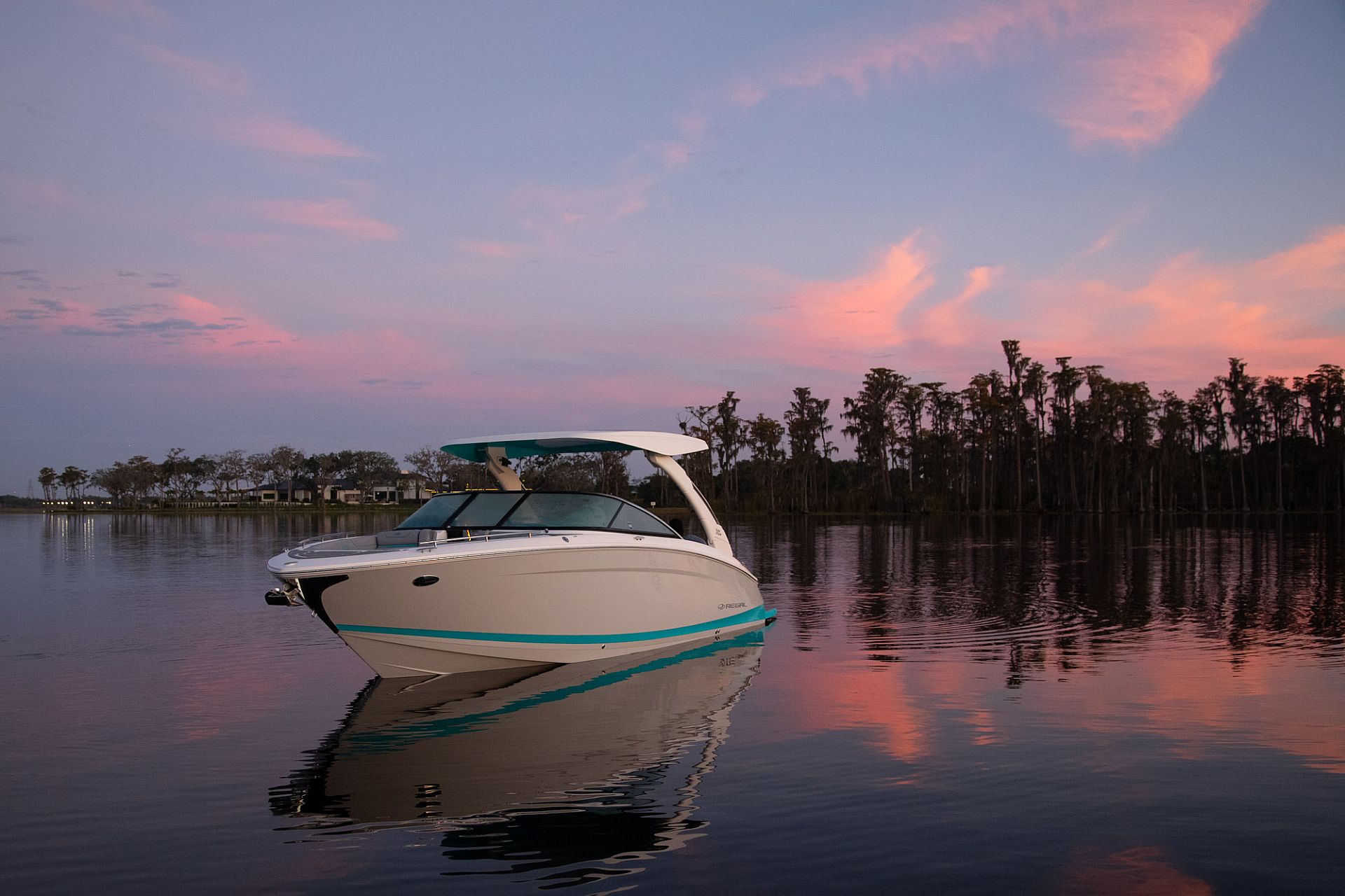 Regal LS9 Ultimate Bowrider - 2025