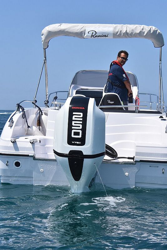 4XC Ranieri International H26 SD Sundeck   HON... - 2026 - for sale: 60000.-EUR