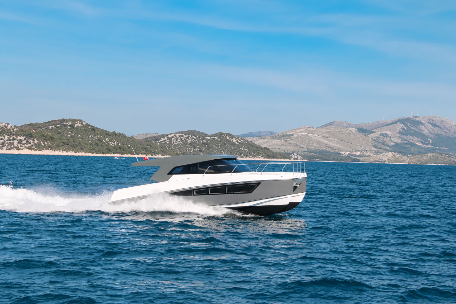 MAKAI M37 - 2025