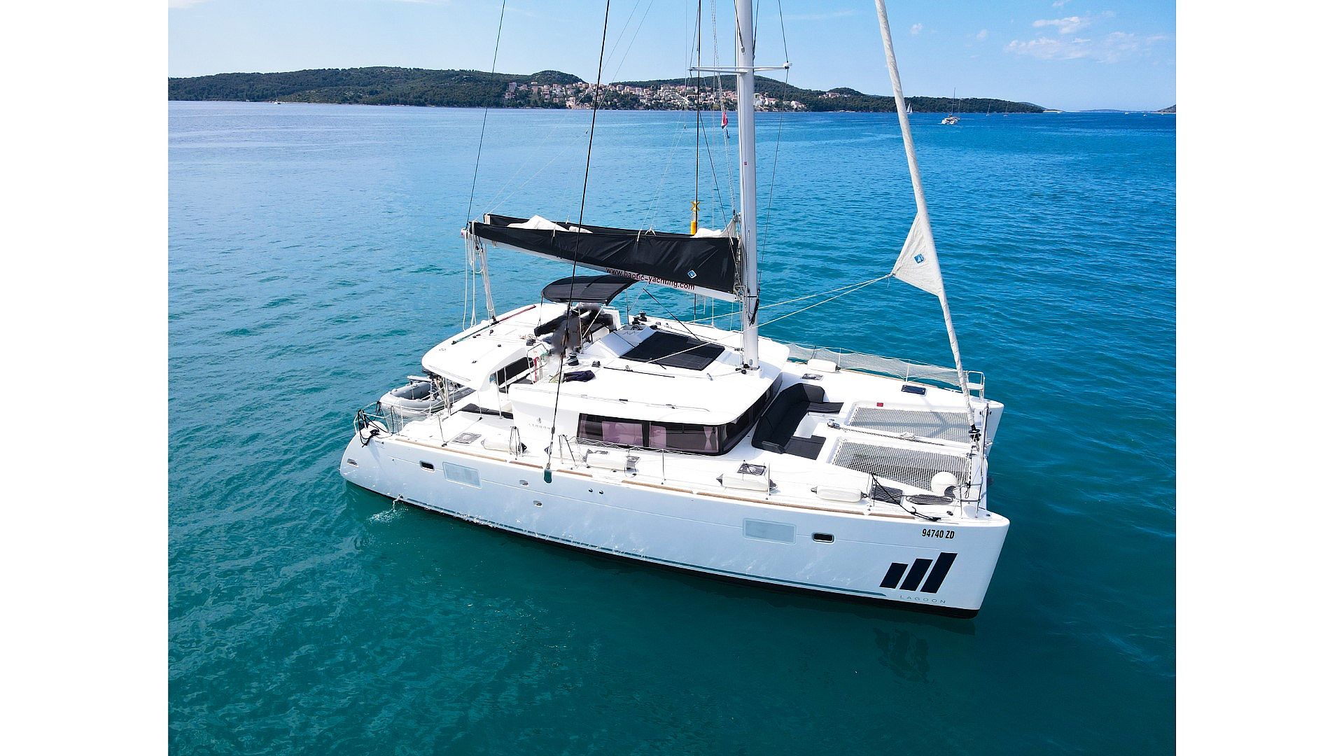 Lagoon 450 Fly - 2019