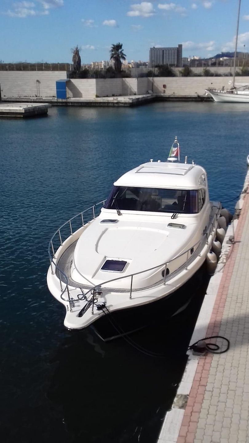 Cantiere Navale del Tirreno Cayman 43 WA - 2006