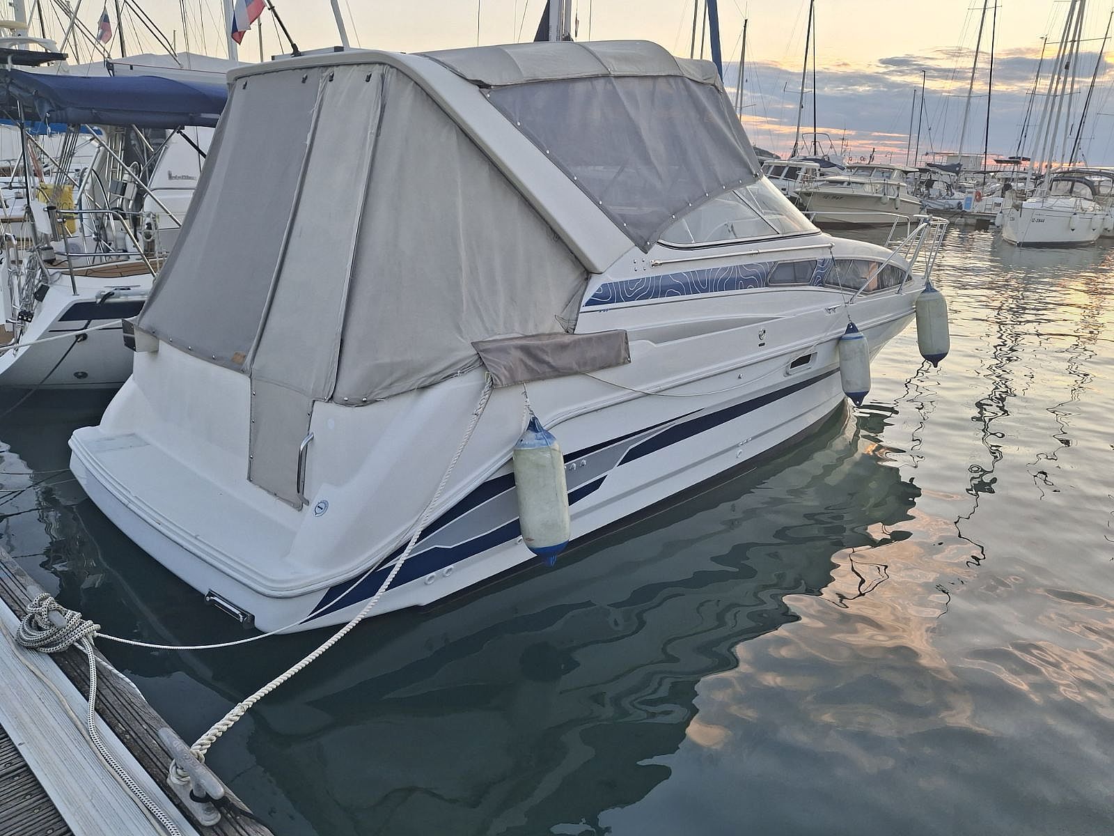 Bayliner - zni�ano  hitra prodaja 2855 CIERA - 1994