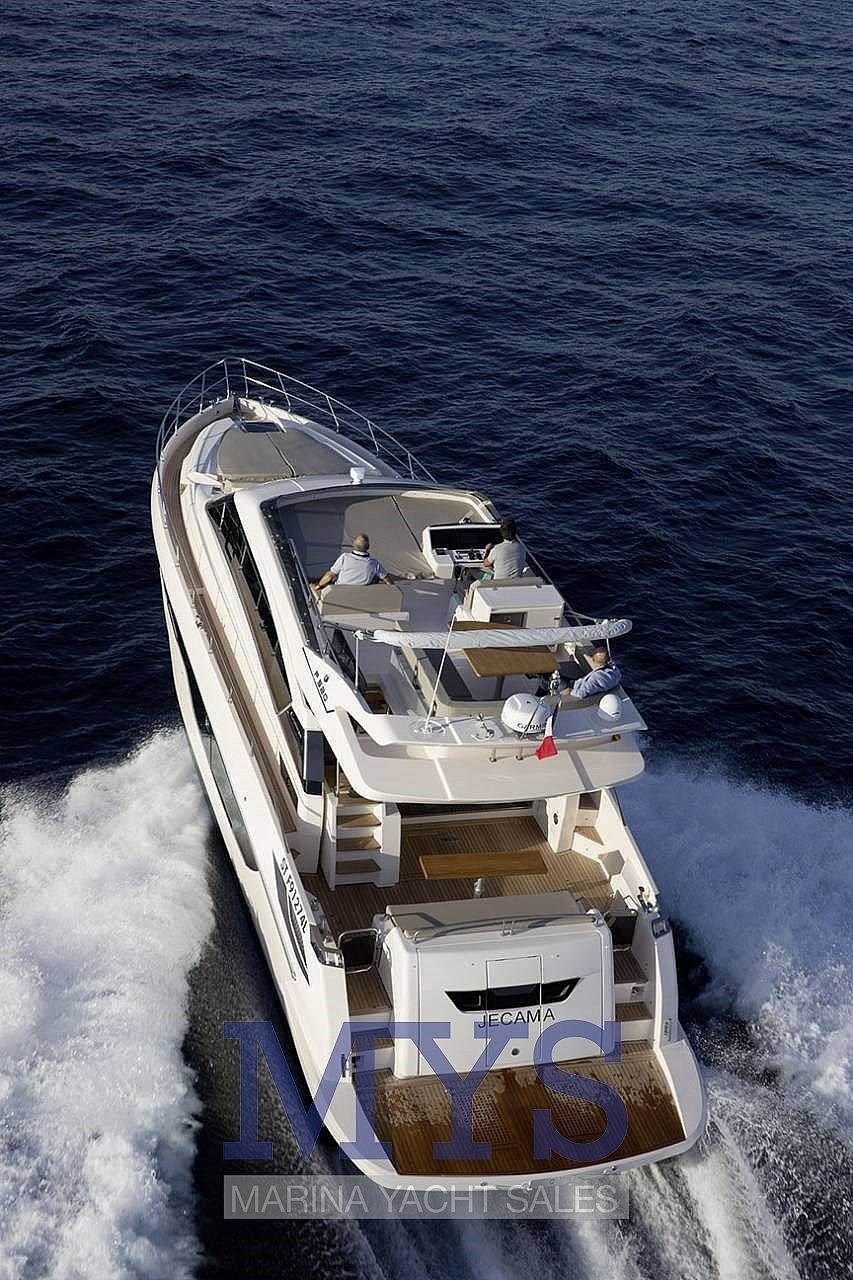 Cayman F520 - 2026