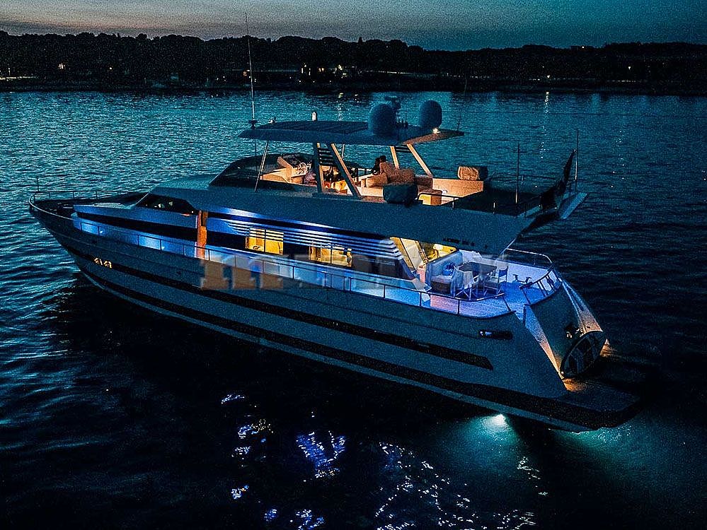 Cantieri Di Pisa CANTIERI di PISA Akhir 25 S - 1989
