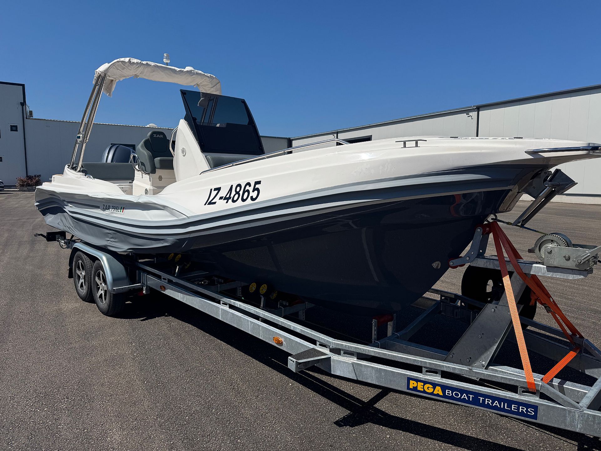 ZAR 79 SPORT LUXURY  YAMAHA 300KM VSE 2022 VRHUNSKI - 2022