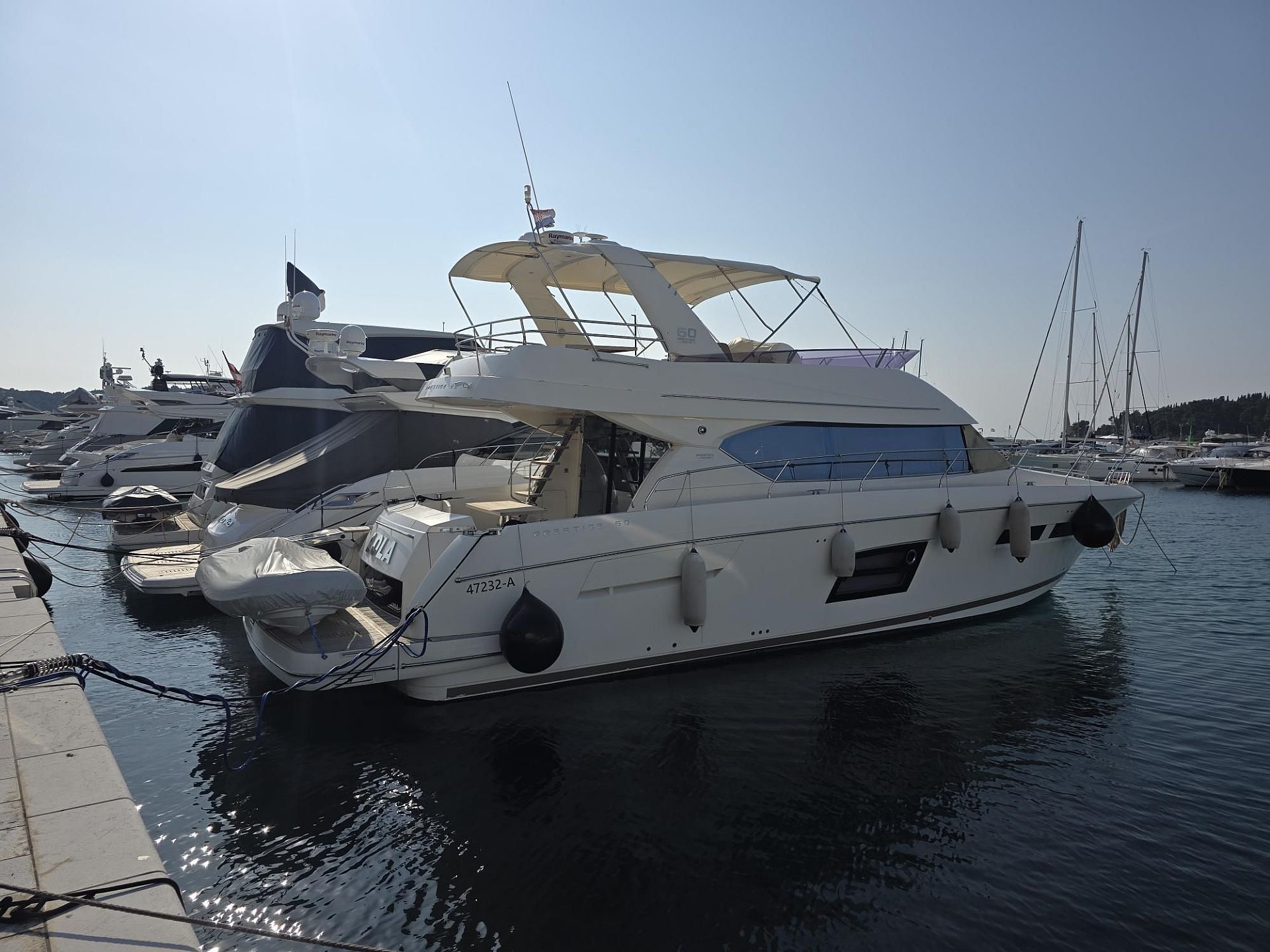 Prestige Yachts 60 Fly - 2011