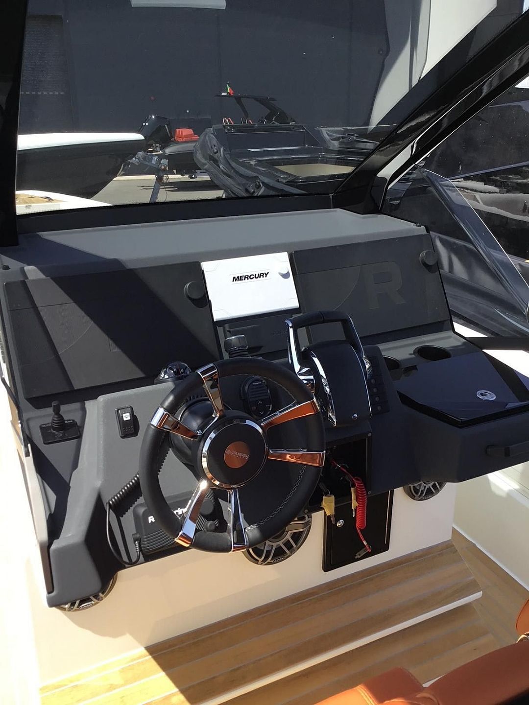 Technohull 38 Grand Sport - 2025