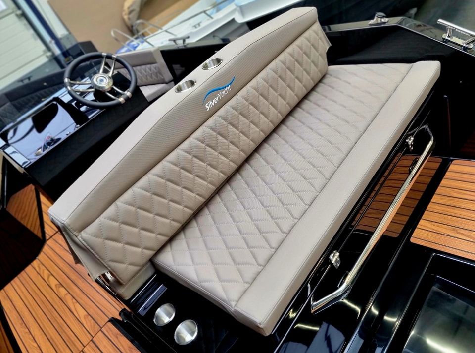 Silver Yacht 555 - 2026