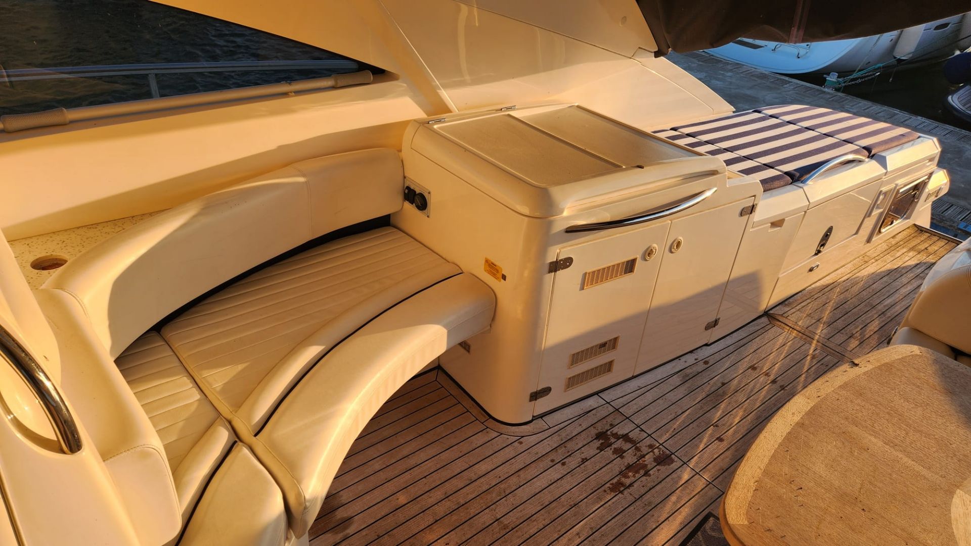 Fairline 52 HT PRILIKA Fairline Targa 52 HT MK3 - 2004