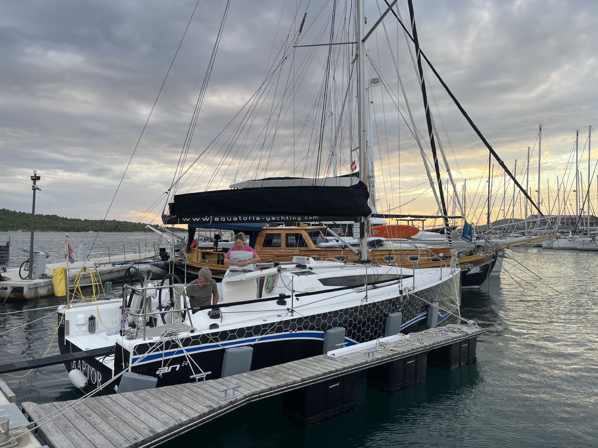 Elan - E4 RAPTOR - 2021 - for sale: 155000.-EUR