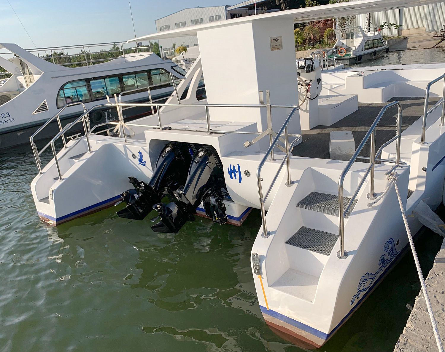 Shine Motorni katamaran 38FT - 2025