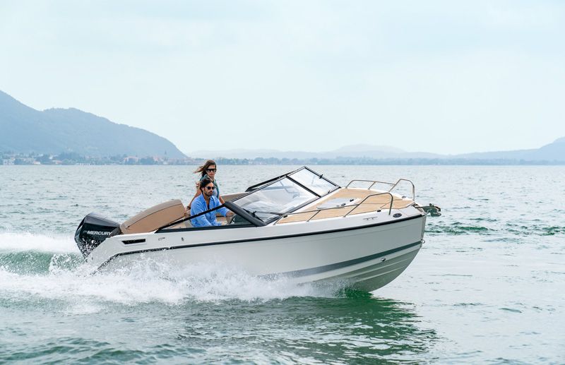 Quicksilver Activ 675 Cruiser (AKCIJA) - 2026