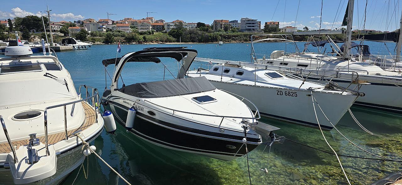 Rinker 246 CC Cuddy cabin - 2010