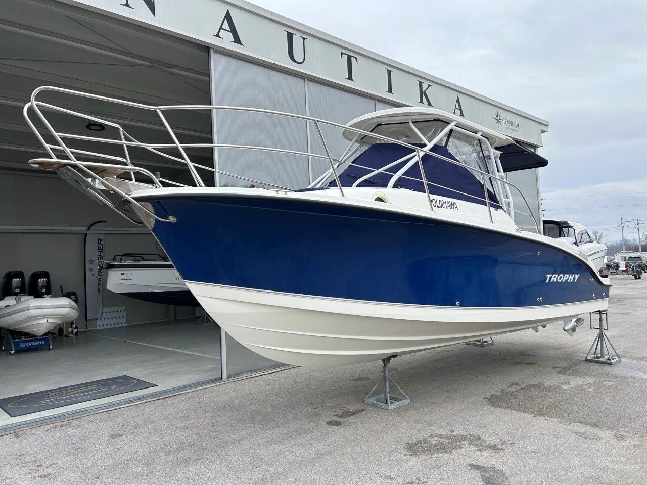 Trophy PRO 2502 WA - 2006