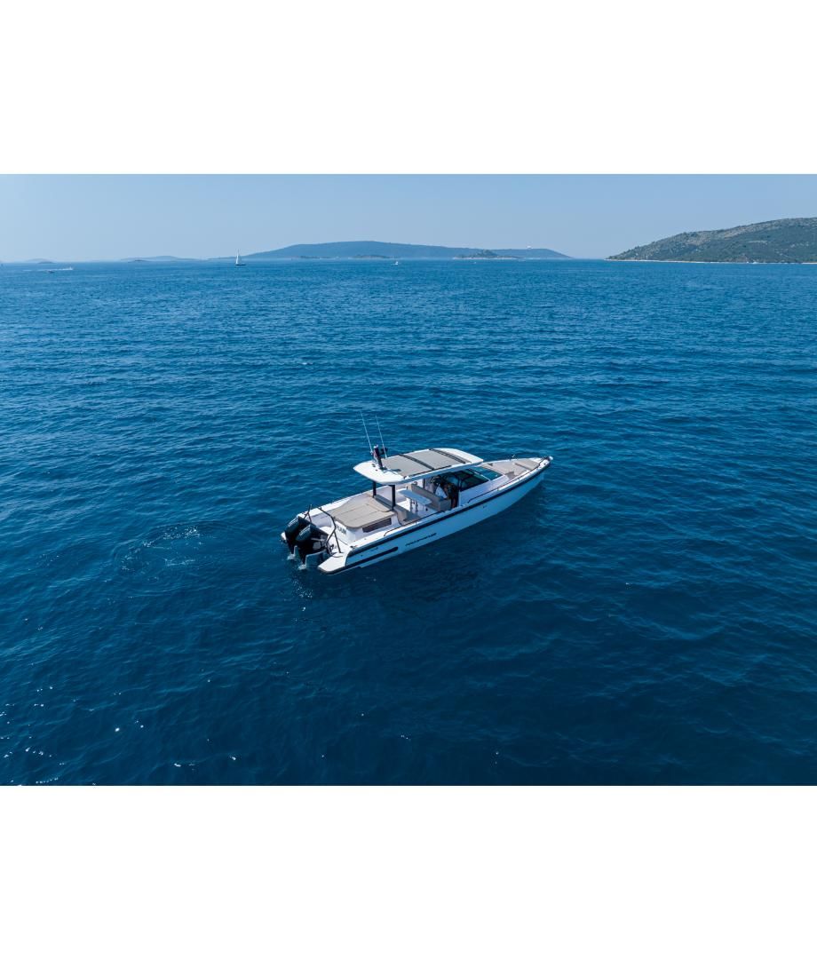 Axopar 37 Sun Top - 2024 - for sale: 239363.-EUR