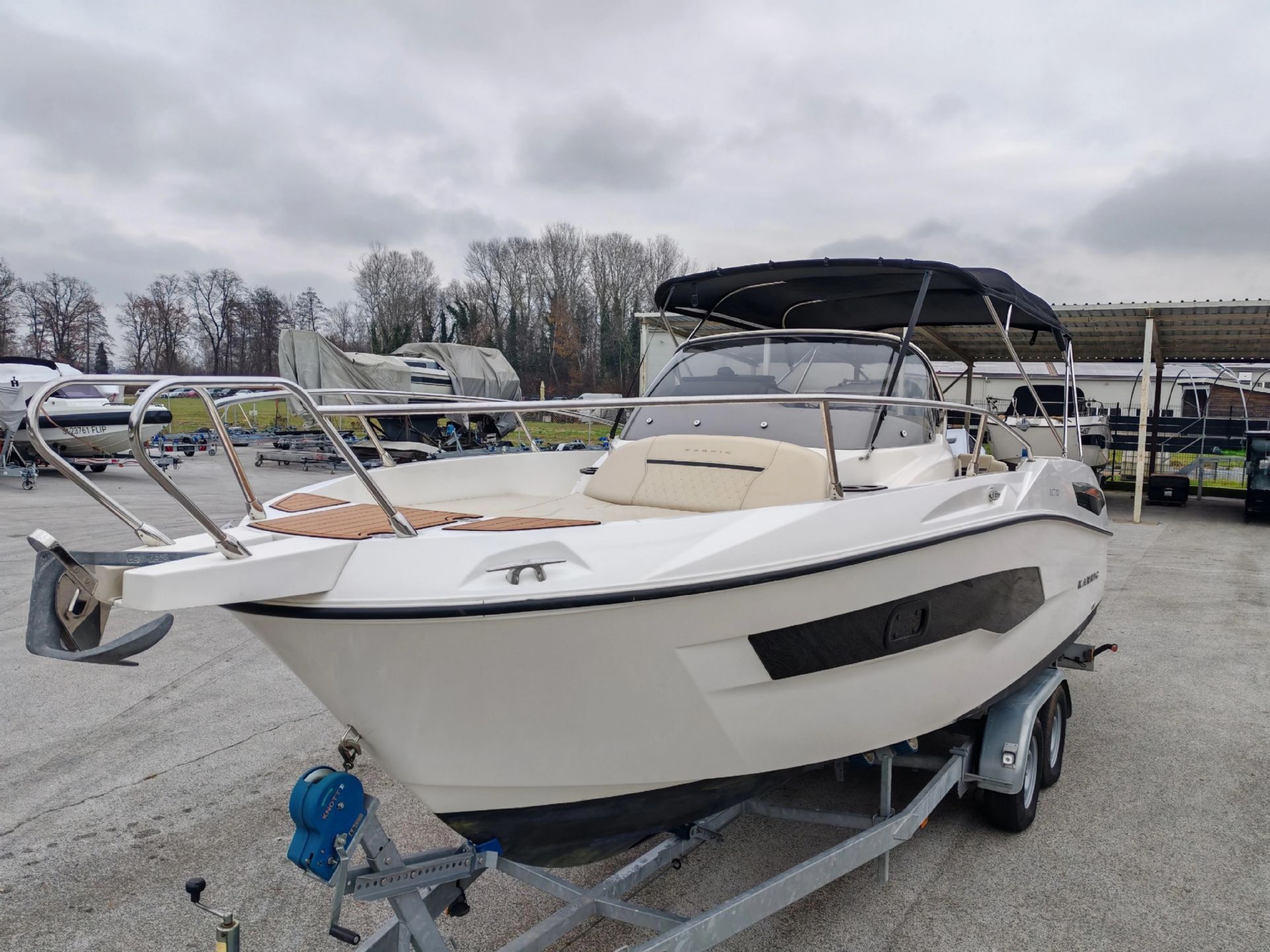 Karnic SL702  OHRANJENO, VELIKO OPREME, HONDA 250 KM - 2022