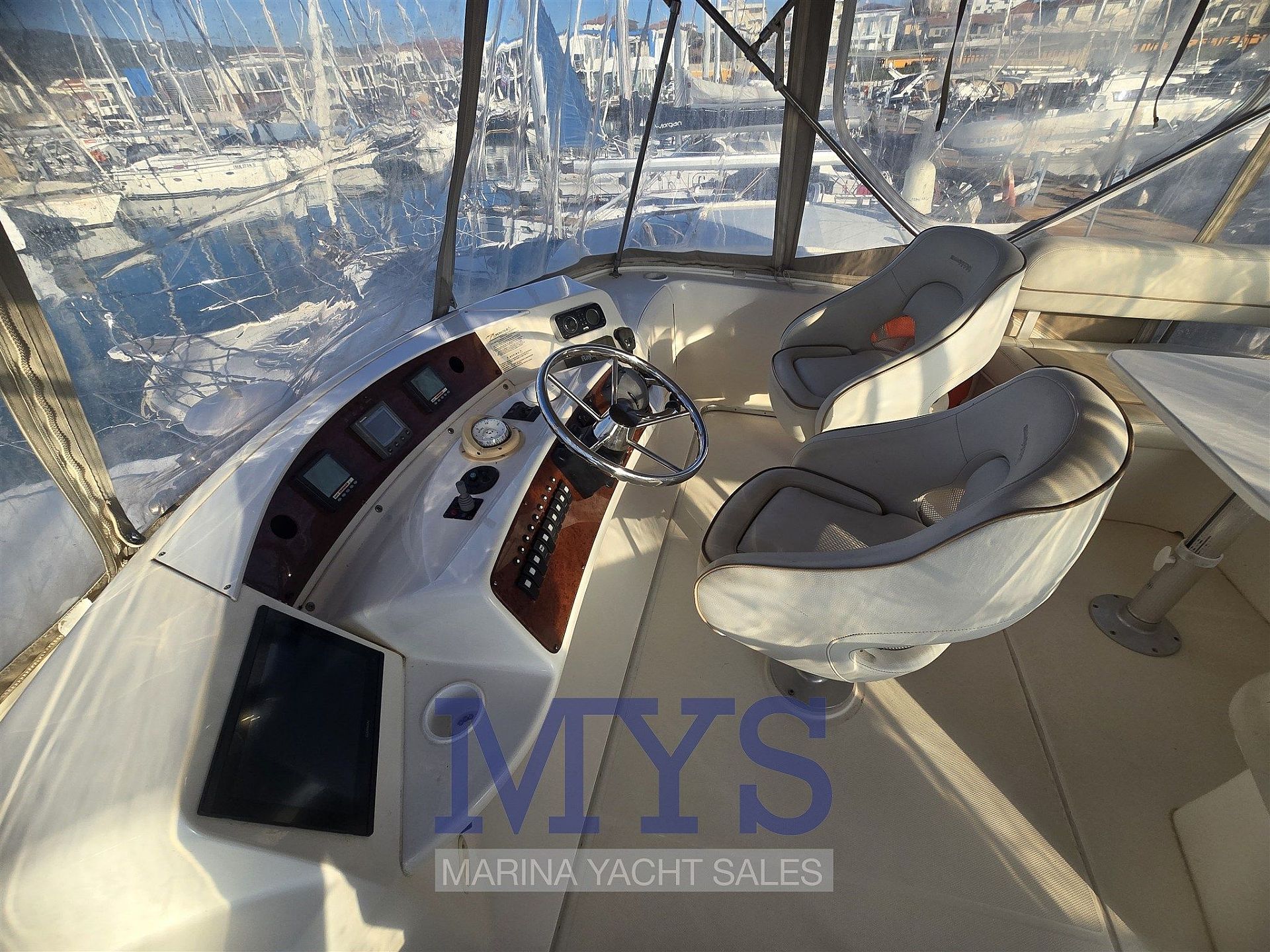 Silverton 36 CONVERTIBLE - 2007 - for sale: 160000.-EUR