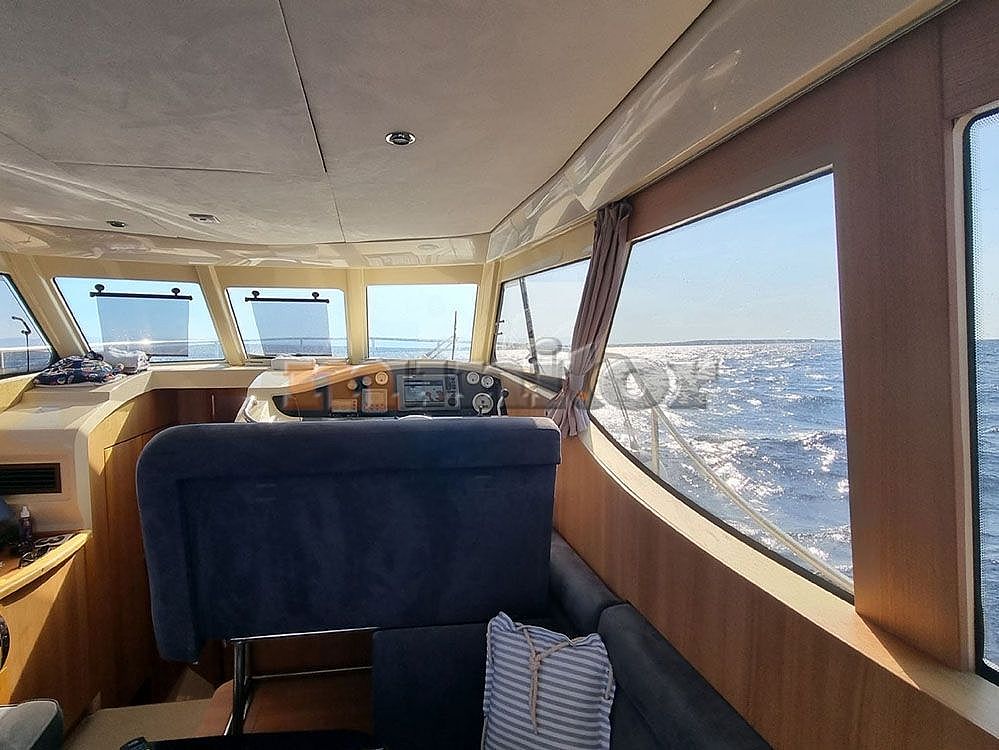 Greenline 33 Hybrid - 2011