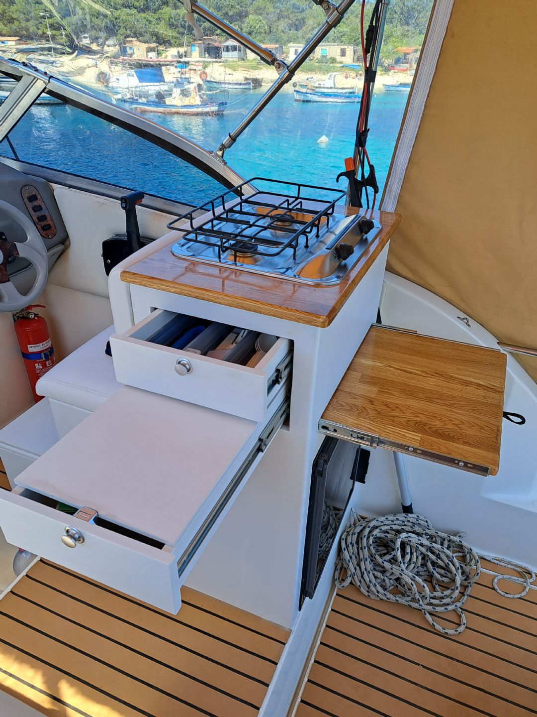 Aquatron Maxim 2165 AFT Cabin - 1999