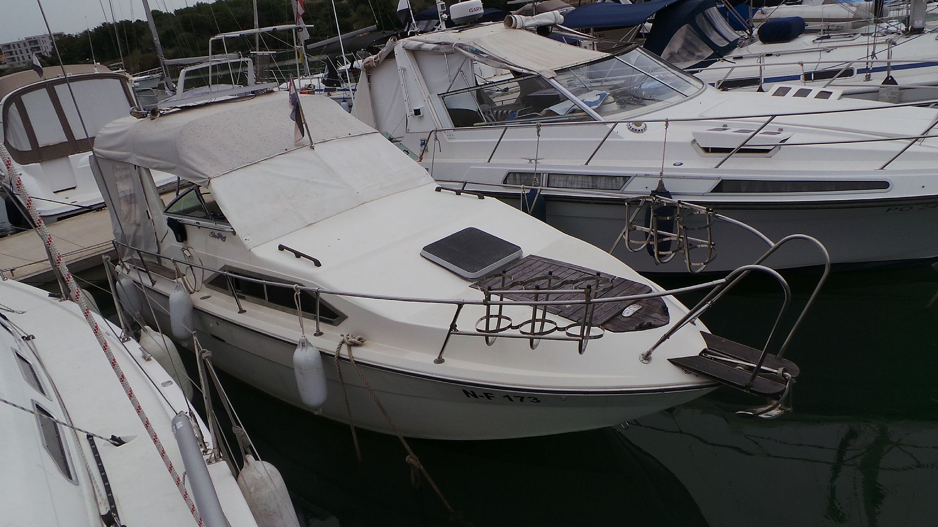 Sea Ray 225 Express - 2025