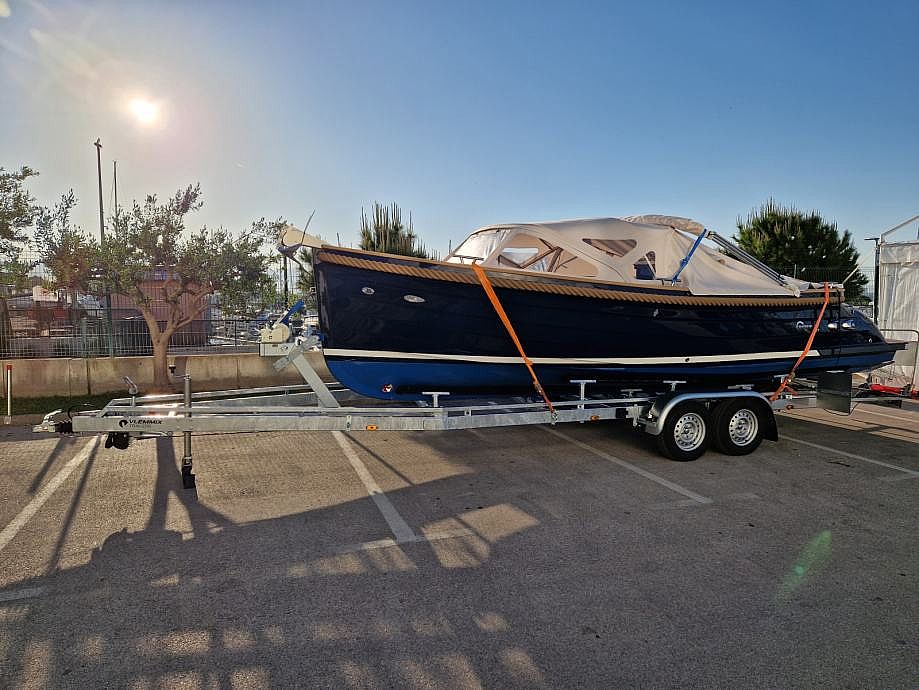 Waterspoor 717 Outboard - 2025