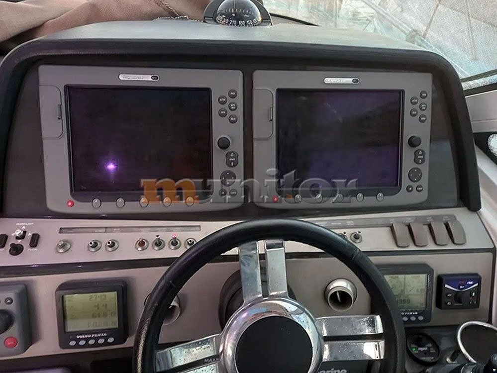 Four Winns V 458 - 2008 - for sale: 205000.-EUR