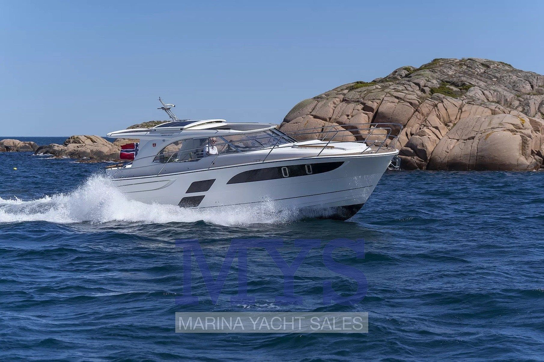 Marex 360 Cabriolet Cruise... - 2025 - for sale: 570000.-EUR