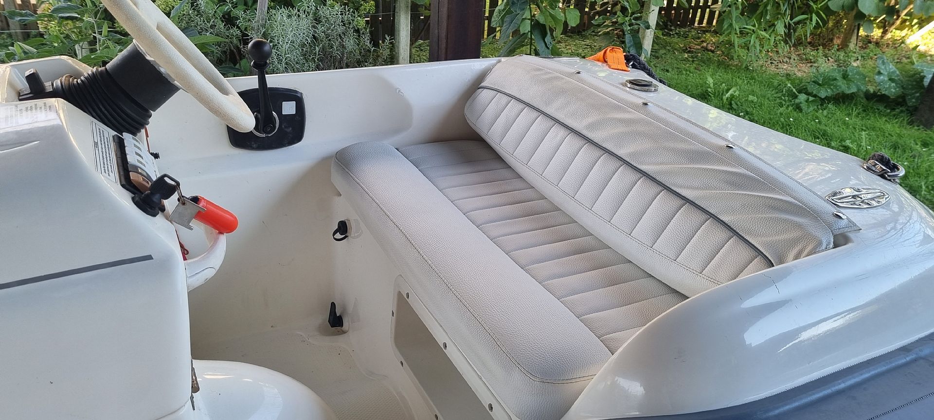Avon 320 Seasport DL jet - 2004