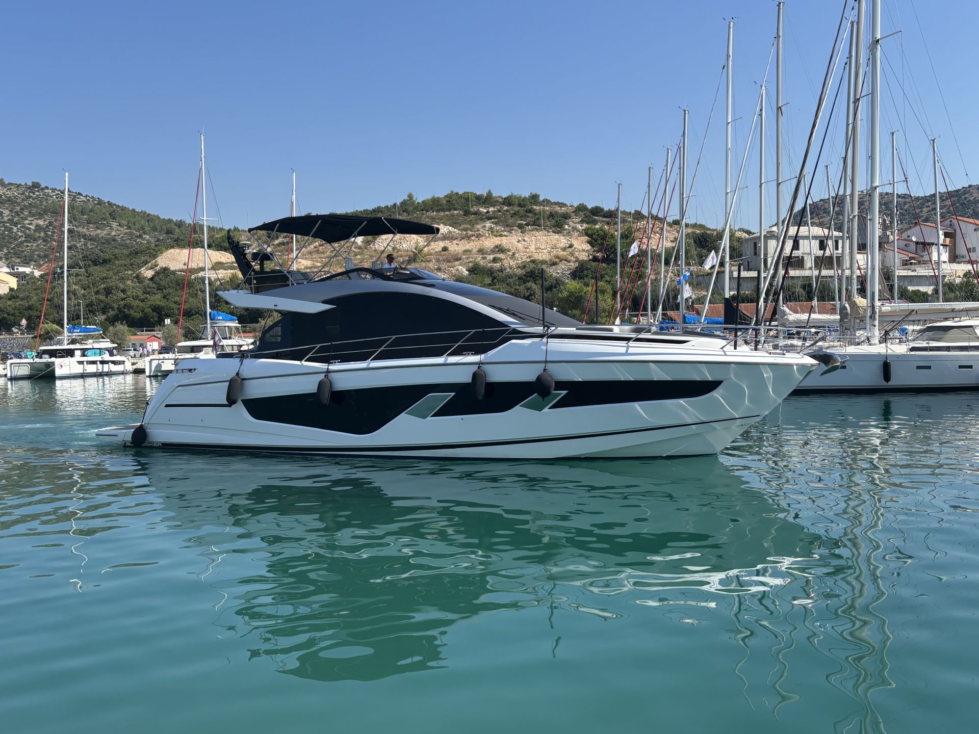 Sunseeker Predator 65 - 2022