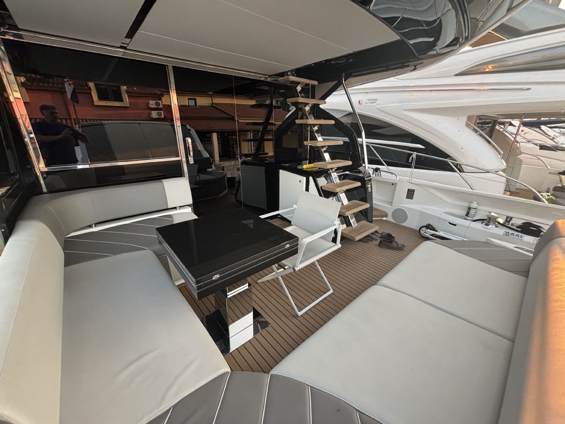 Sunseeker Predator 65 - 2022