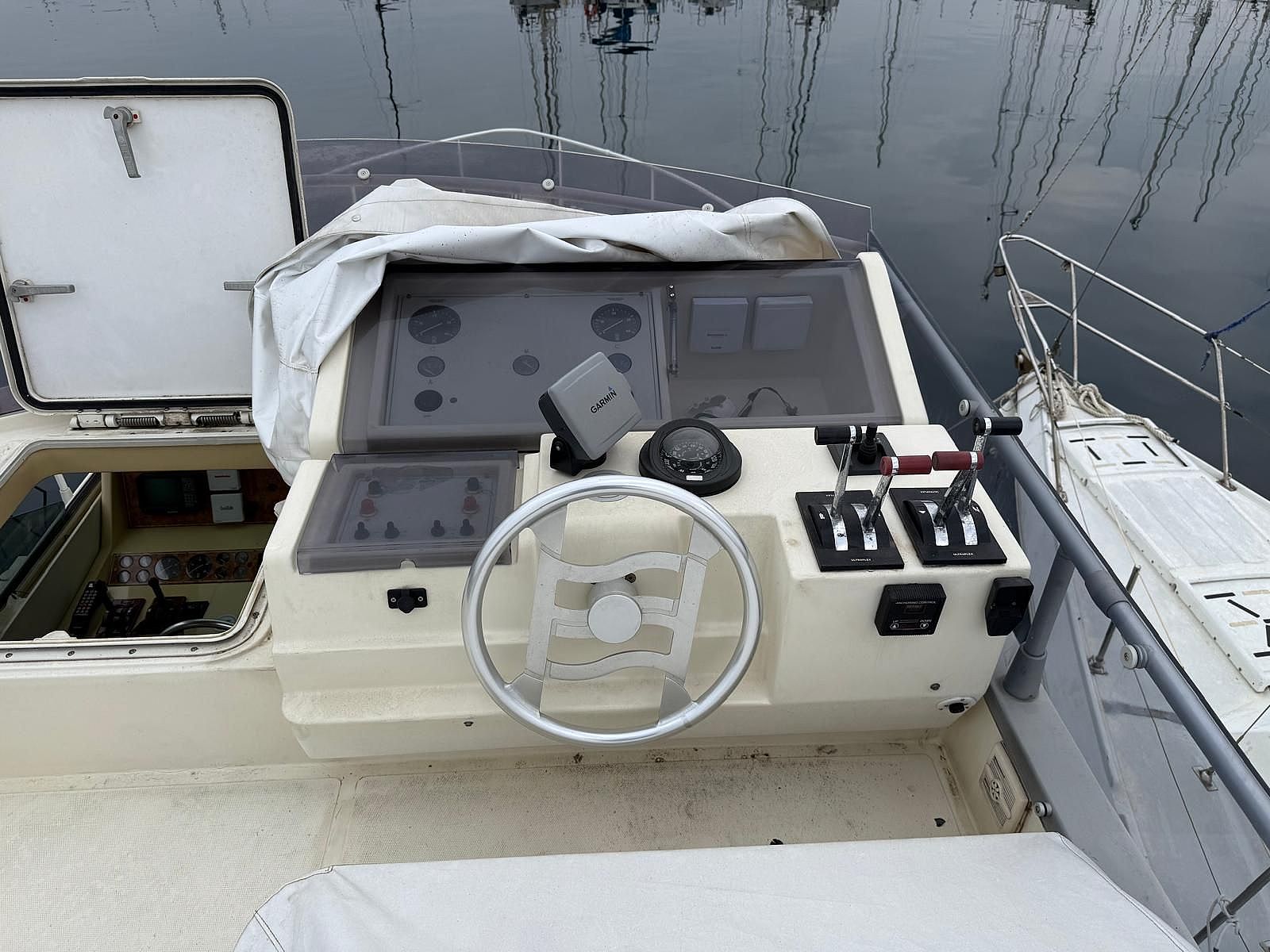 Ferretti 120 Fly - 1993 - for sale: 125000.-EUR