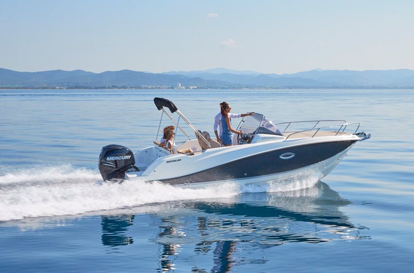Quicksilver Activ 675 Sundeck - 2026