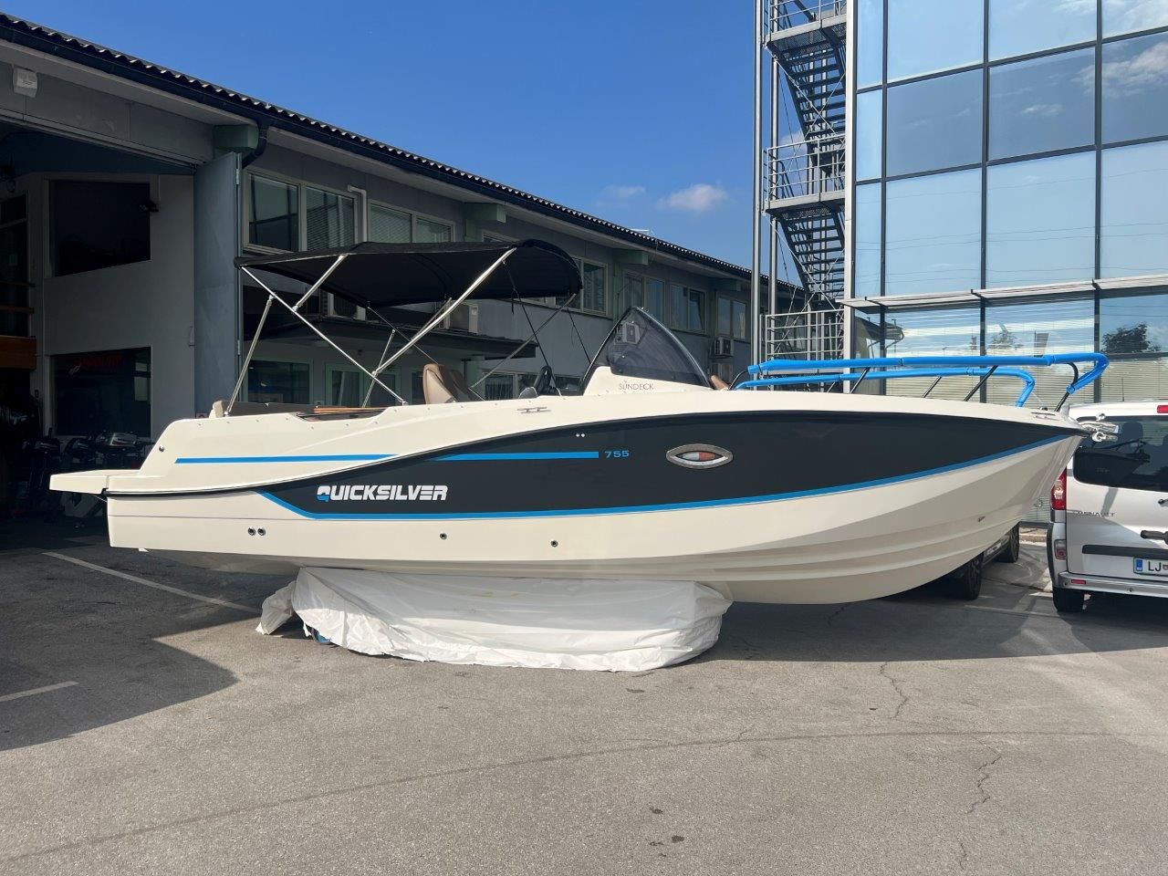Quicksilver 755 Sundeck   Mercury F250 - ZALOGA - 2026