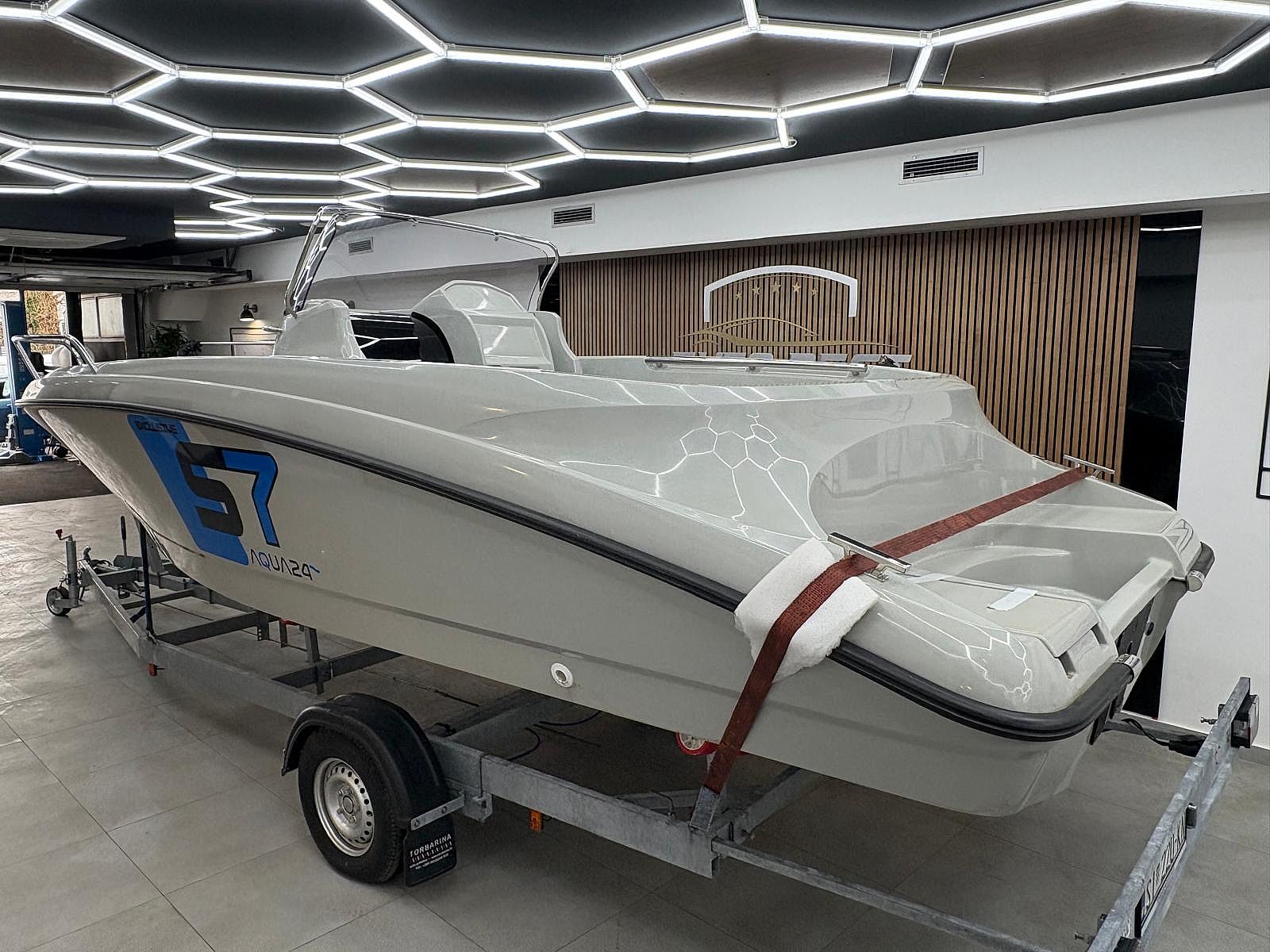 AQUA ROYAL 24S7 24S7 - 2026