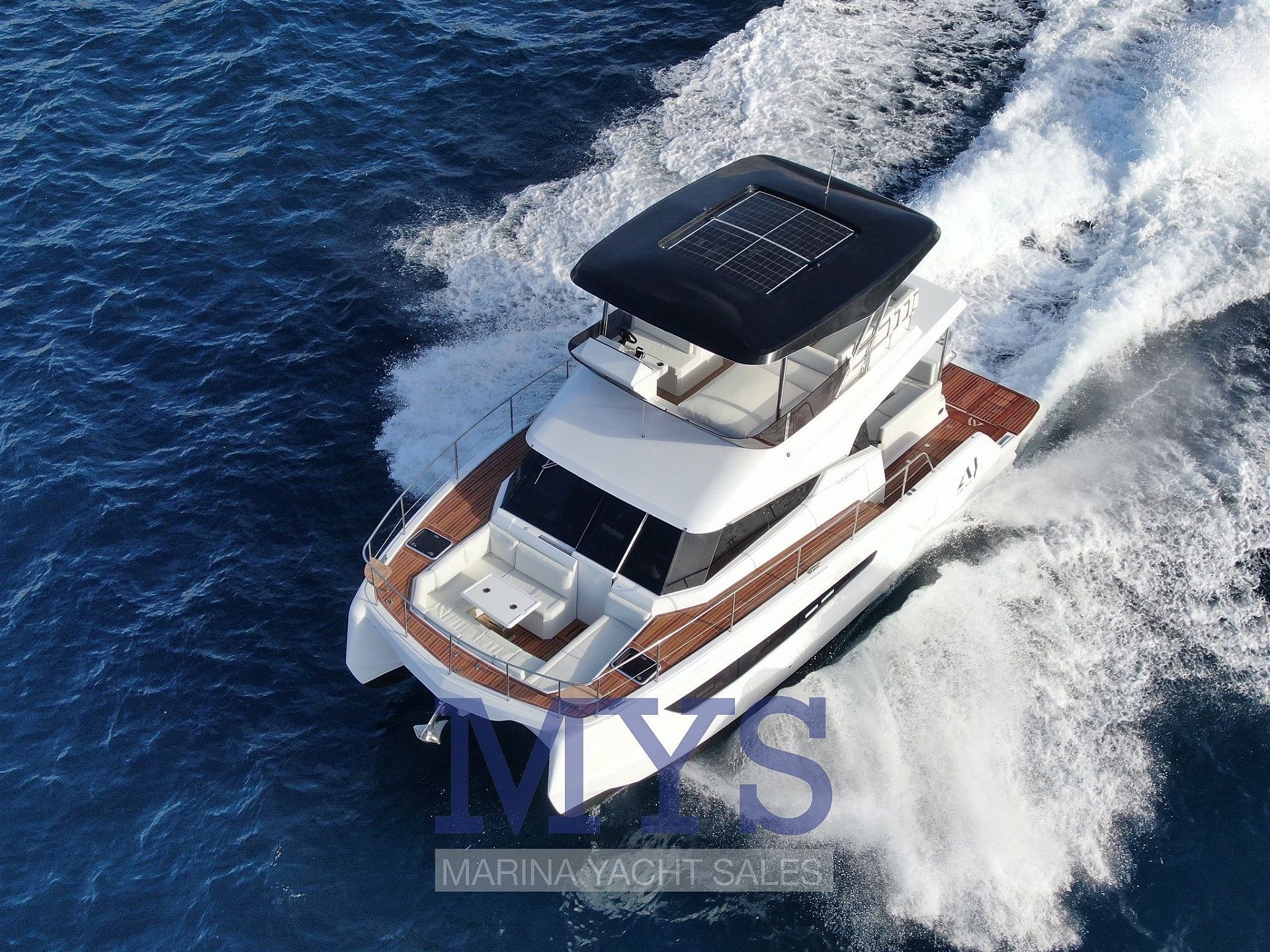 Aventura 38 FLY - 2026