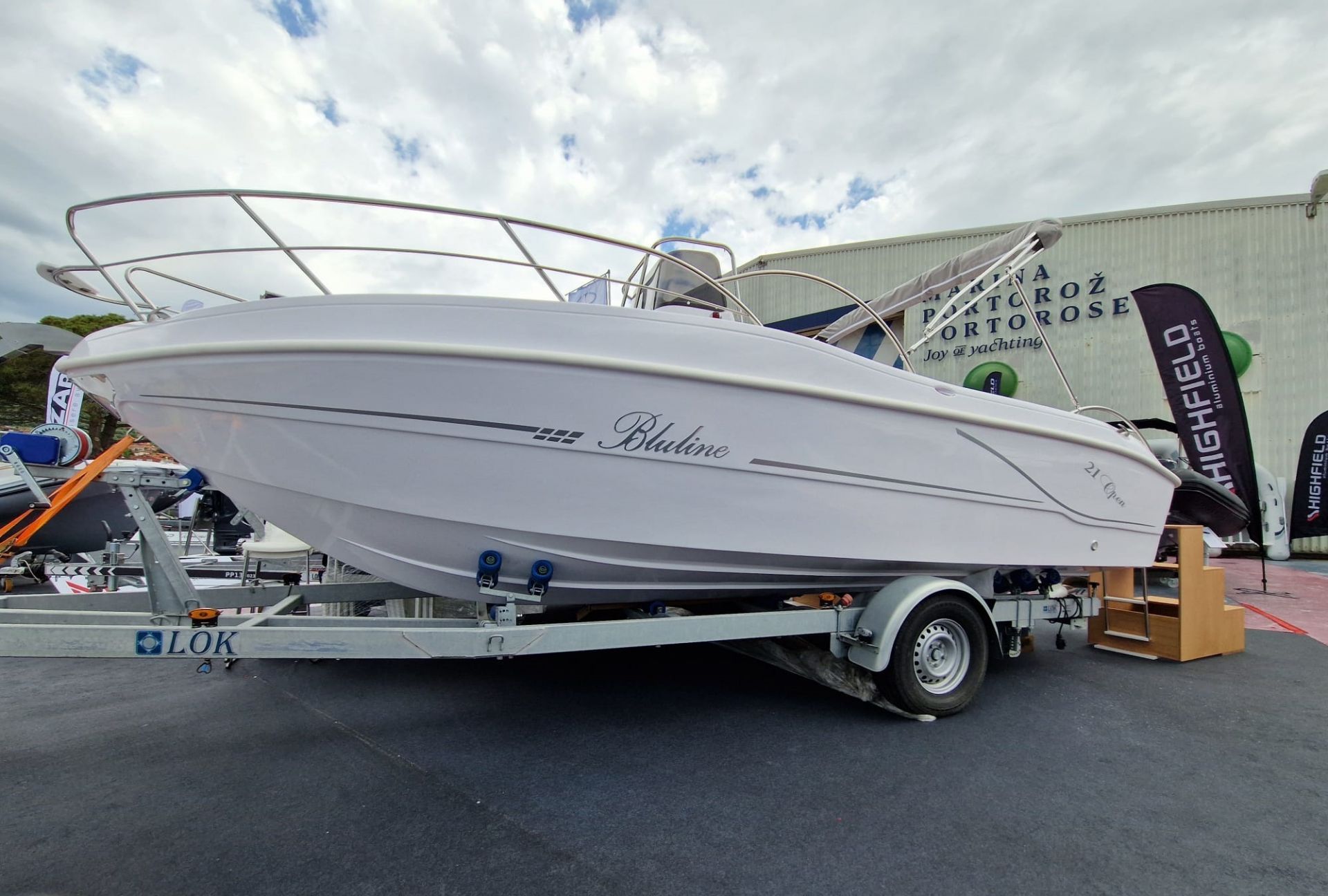 Bluline 21 OPEN Suzuki 200(V6) - odbitek DDV - 2024